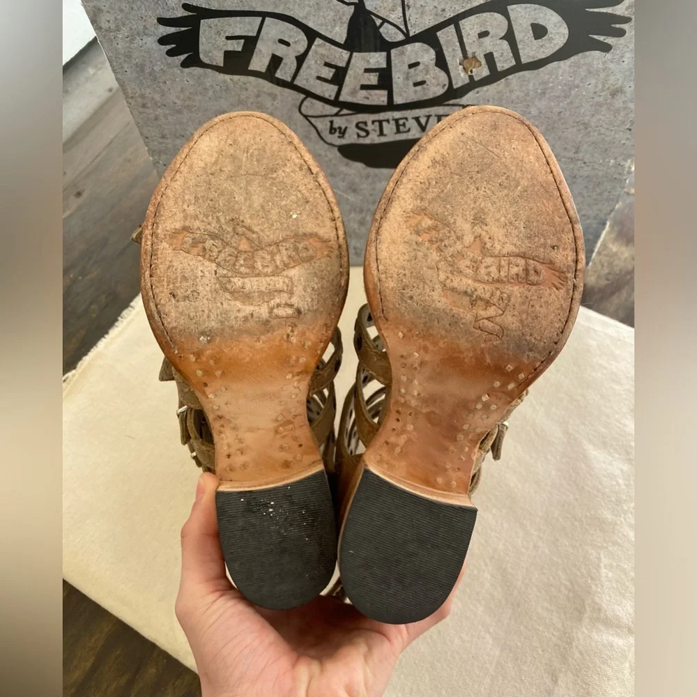 Freebird by Steven Cassandra Heeled Strappy Sandals Distressed Leather W6 Boho - Picture 8 of 15